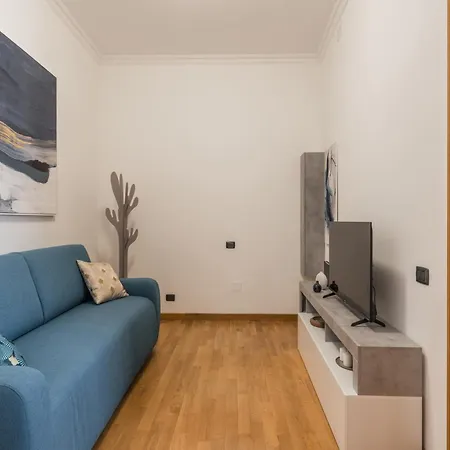 Διαμέρισμα The Rent - Four-room A Few Steps From The Trevi Fountain *